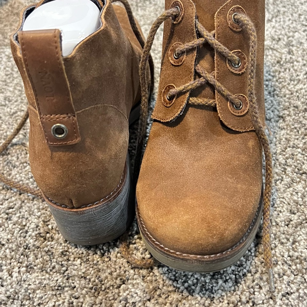 Naot Tan Lace-Up Boots